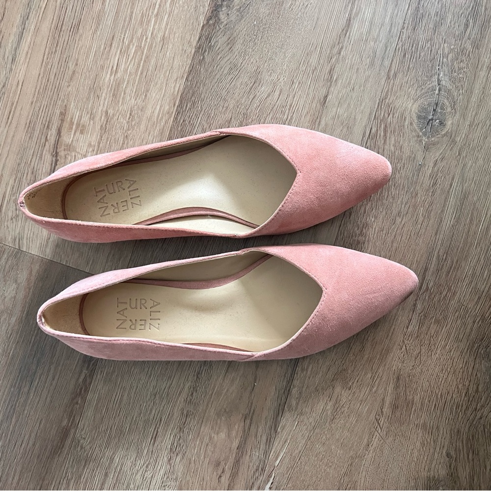 Naturalized Flats pink size 5.5